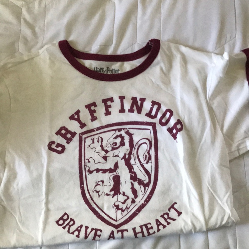 Like new very soft Harry Potter tee in white and r